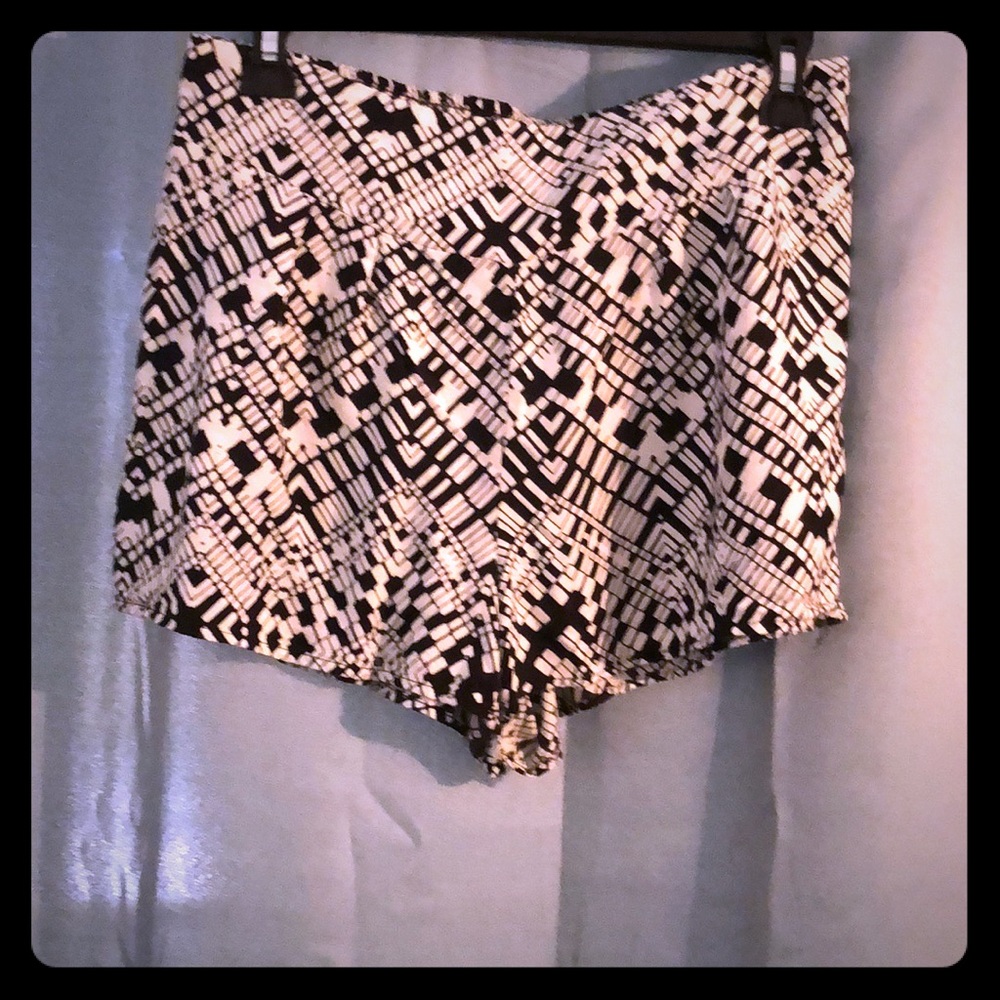 Patterned shorts